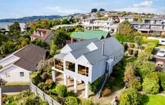 216 Larnach Road, Waverley