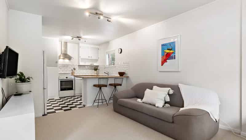 4/12 New Street, Saint Marys Bay