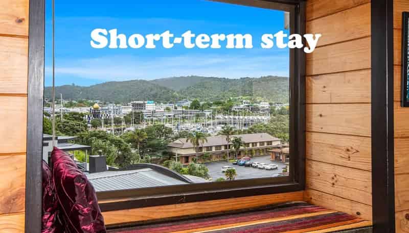 16 The Bluff, Riverside