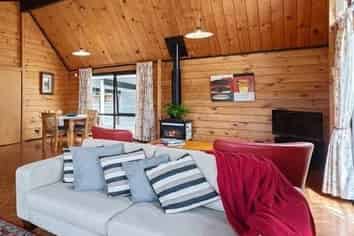 16 The Bluff, Riverside