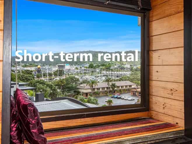 16 The Bluff, Riverside
