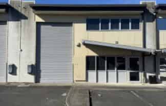 Well-presented 100sqm unit