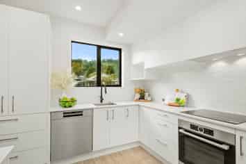 16b Tawhai Street, Stokes Valley