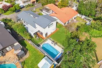 57 John Dee Crescent, Red Beach