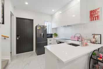 4/112 Moore Street, Howick