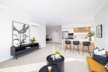 20 Radcliffe, Northwood