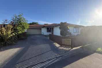 5 Central Park , Paraparaumu Beach