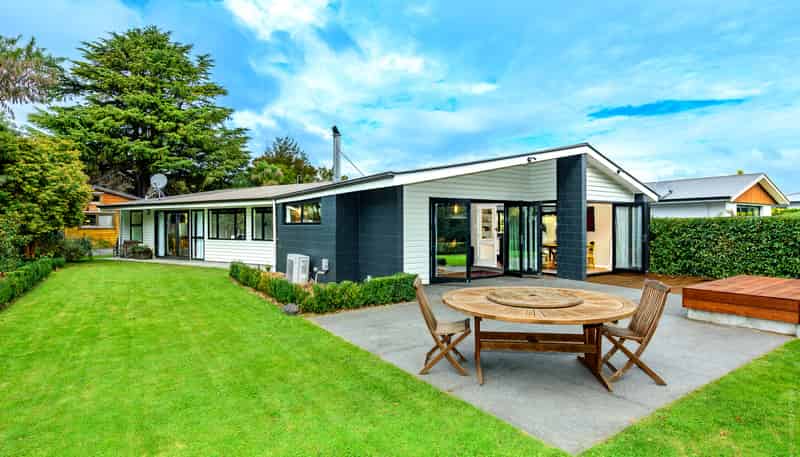 16 Woodbank Street, Somerfield