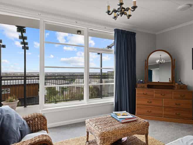 14 Huntsbury Avenue, Huntsbury