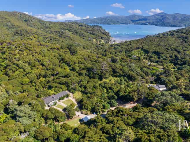 64 Cape Barrier Road, Great Barrier Island