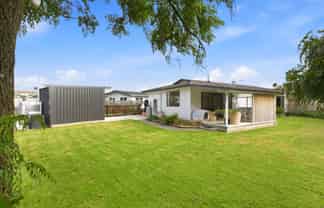 27 Sylvania Drive, Matua