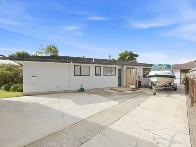 27 Sylvania Drive, Matua