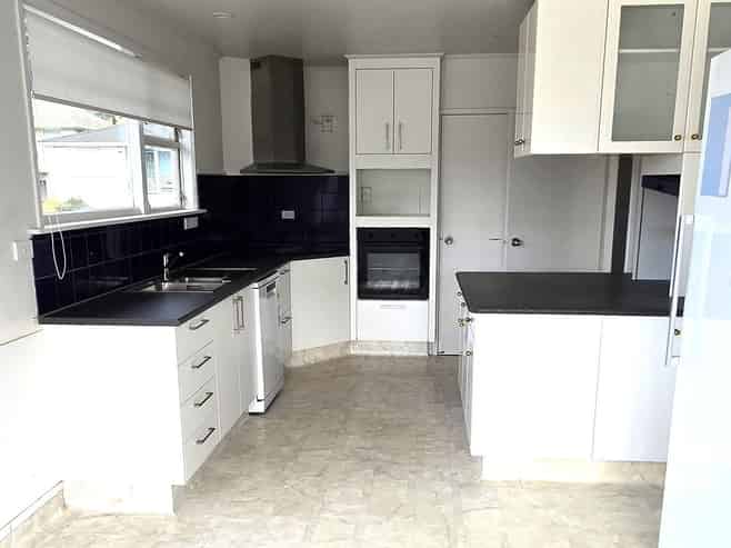 2 Foyle Street, Island Bay