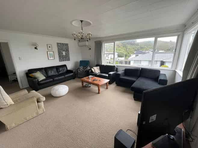 2 Foyle Street, Island Bay