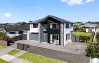 7 Sir Lincoln Drive, Huapai