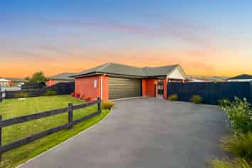 8 Reserve Close, Woolston