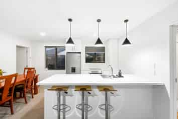 8 Reserve Close, Woolston