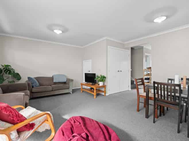 4/16 May Street, Hamilton East