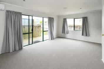 b/10 Elvira Place, Ranui