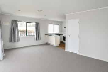 b/10 Elvira Place, Ranui