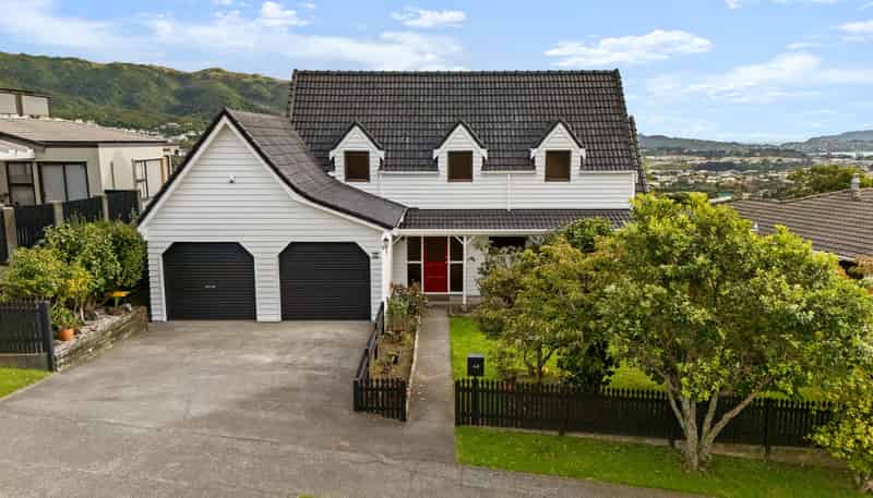 64 Woodman Drive, Tawa