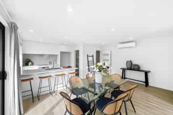 16 Mehrtens Crescent, Ravenswood