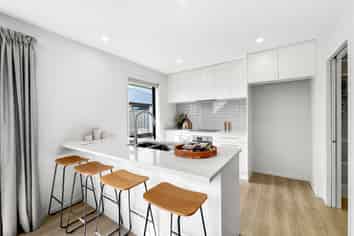 16 Mehrtens Crescent, Ravenswood