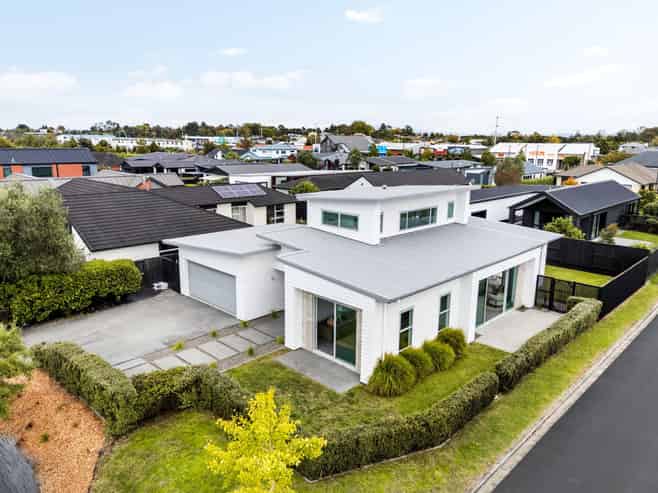 13 Hatric Road, Chartwell