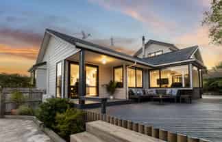 15 King Charles Drive, Kingsley Heights