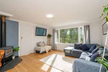 131 Black Road, Otatara