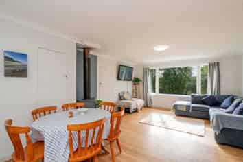 131 Black Road, Otatara