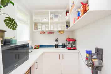 131 Black Road, Otatara