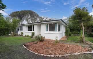 131 Black Road, Otatara