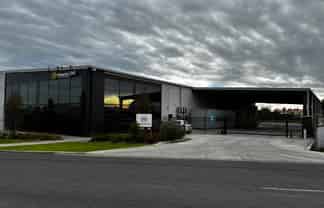 Versatile Industrial Workshop / Warehouse