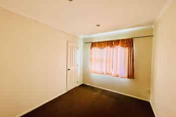 19 Nuneaton Drive, Flat Bush