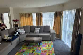 19 Nuneaton Drive, Flat Bush