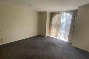 19 Nuneaton Drive, Flat Bush