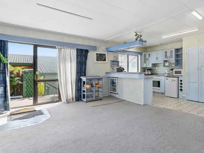 17B Peachgrove Terrace, Hillcrest