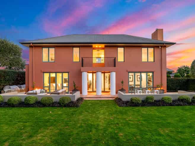 16 Ridgewood Place, Shirley