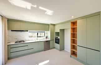 94A  West Harbour Drive, West Harbour