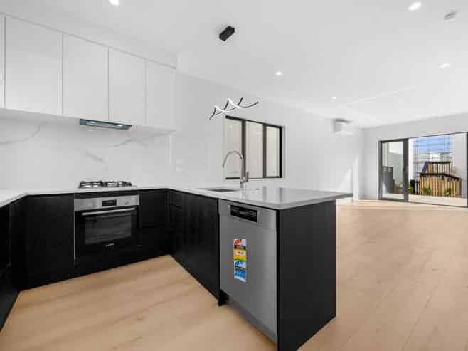 6 Toetoe Street, Westgate