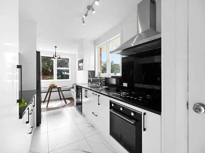 33 Garden Heights Avenue, Glenview