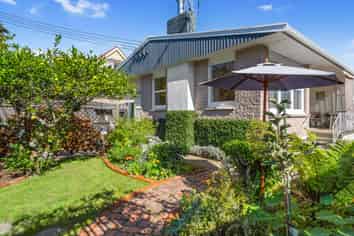 1/114 Tasman Street, NELSON