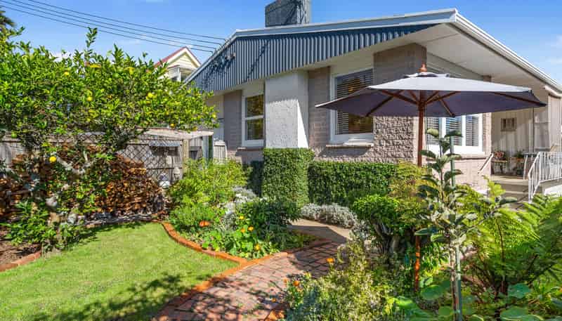 1/114 Tasman Street, NELSON