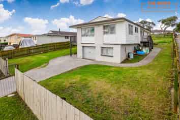 16 Frobisher Way, Clendon Park
