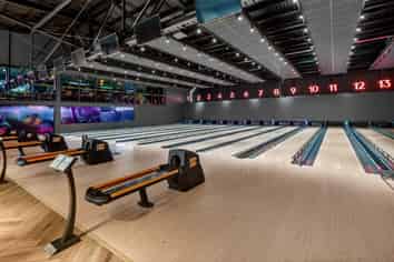 Trophy industrial asset with high-end fitout