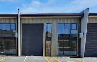 Prime industrial unit on Matakokiri Drive