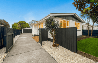 39 Uxbridge Street, Redwood