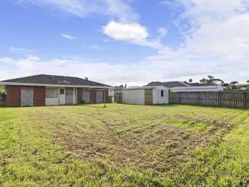 35 Garus Avenue, Mangere East