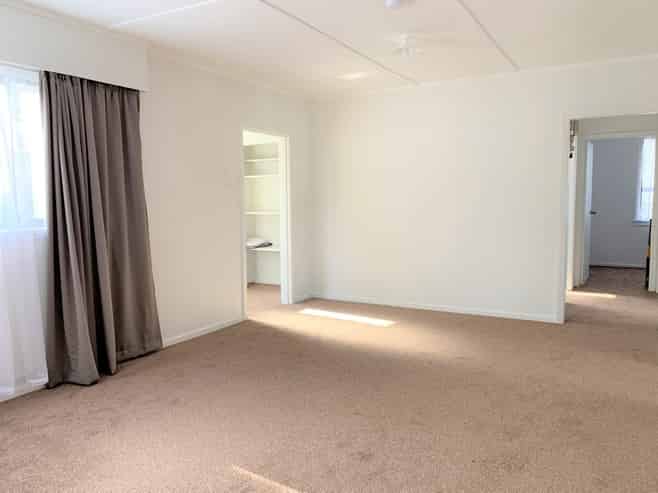 32 Waitangi Road, Onehunga